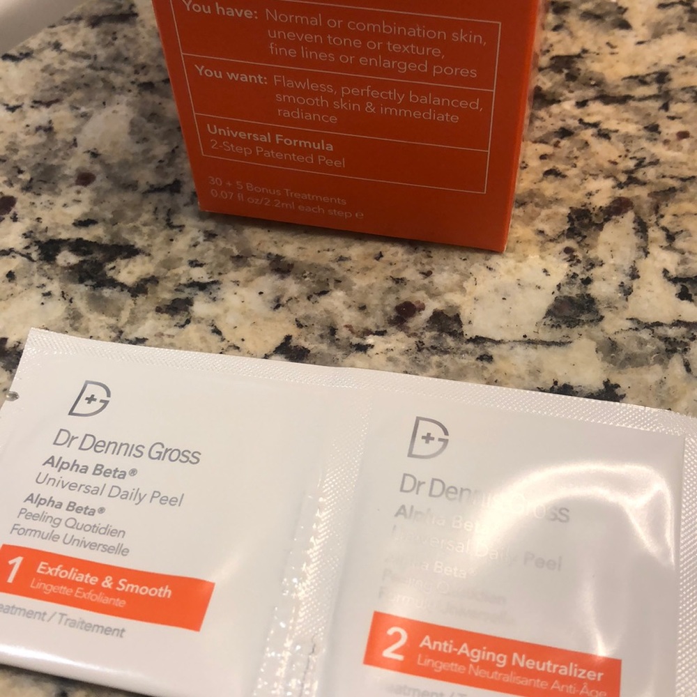 Dr Dennis Gross Pads - 6 , exp 10/21